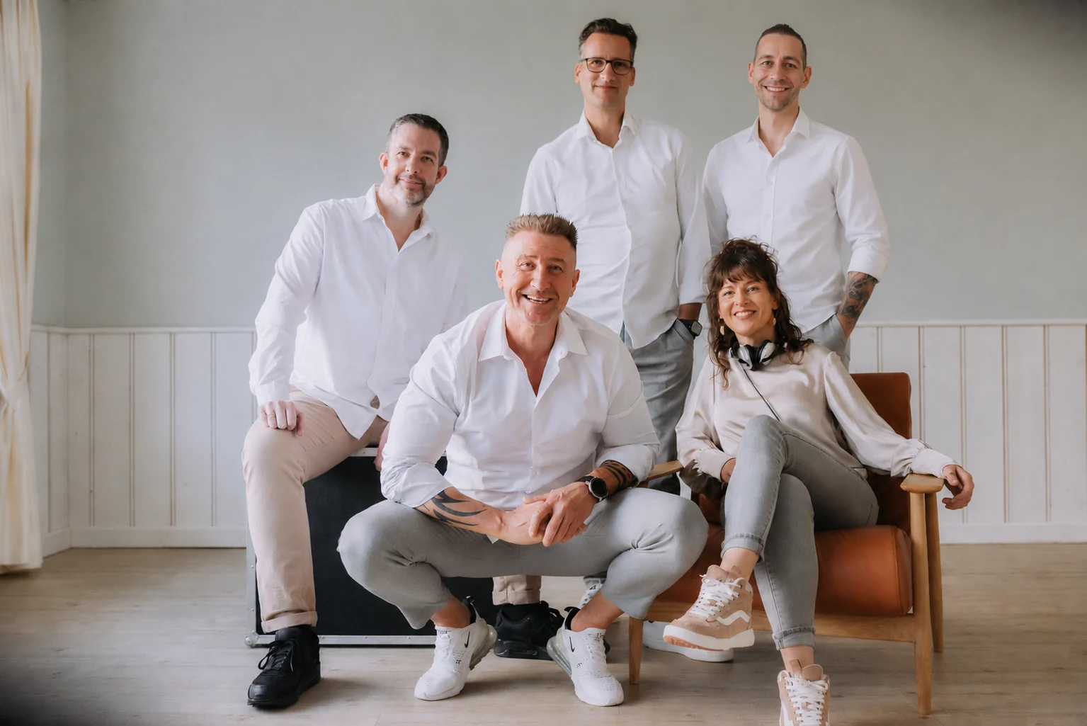 Das Team von vertoont mit Robert, Nina, Lars, Daniel und André